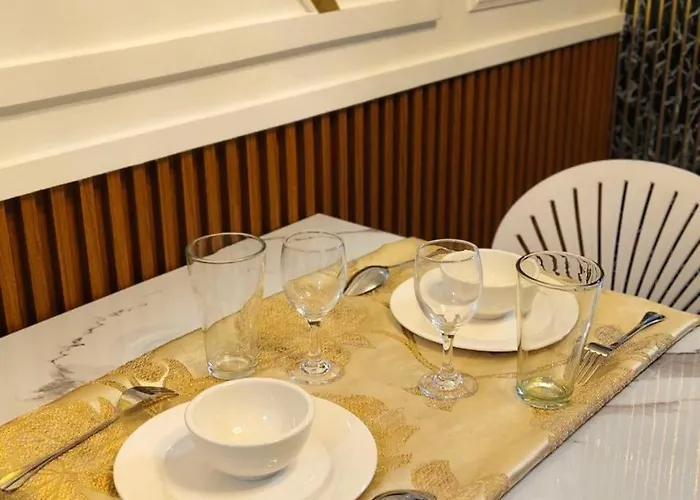 La Casa Victoria-near Moa And Naia Manila